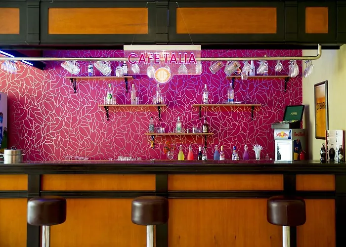 Talia & מלון ספנג'ה