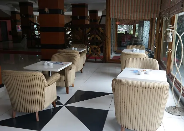 Talia & מלון ספנג'ה