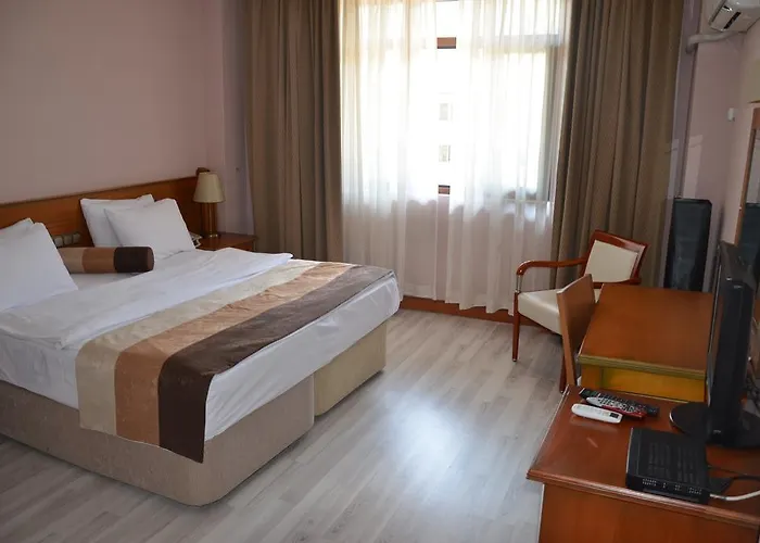 מלון Talia & ספנג'ה