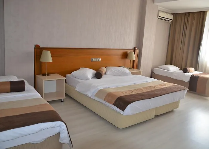 Talia & מלון ספנג'ה