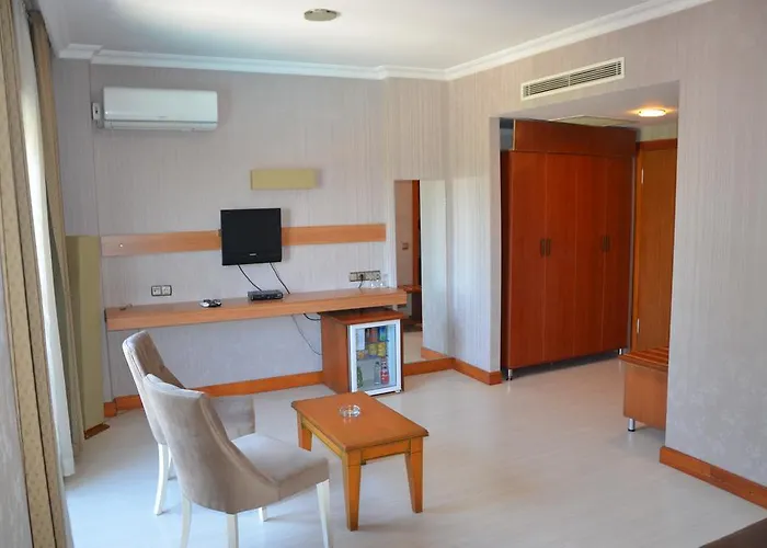 Talia & מלון ספנג'ה