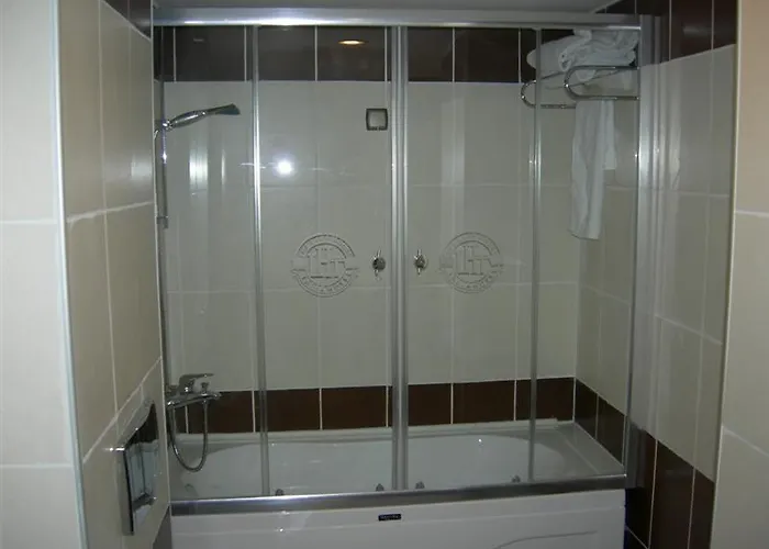 מלון Talia & ספנג'ה